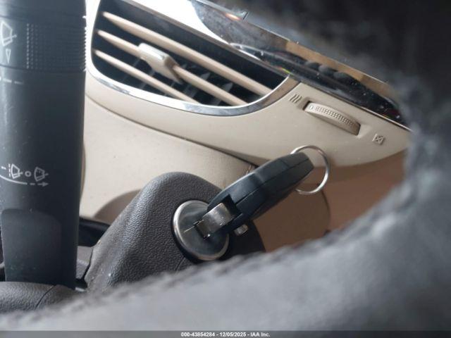 Buick LaCrosse Cxl Image 9