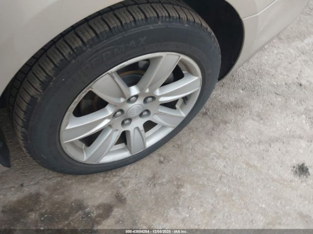 Buick LaCrosse Cxl Image 12