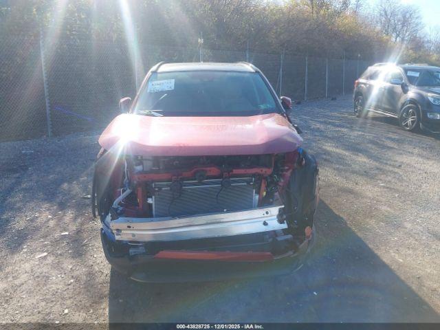 Toyota RAV4 Limited Image 18