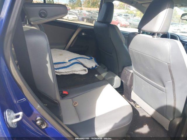 Toyota RAV4 Limited Image 6