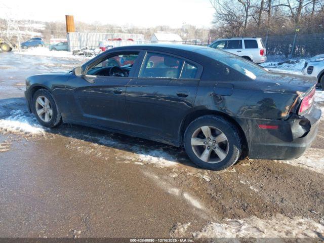 Dodge Charger Se Image 6