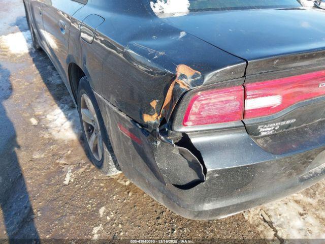 Dodge Charger Se Image 3