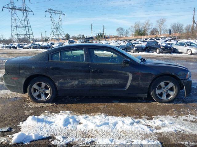 Dodge Charger Se Image 16