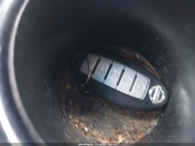 Nissan Pathfinder Platinum Image 9