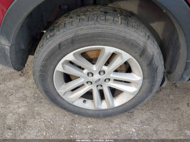 Ford Explorer Xlt Image 12