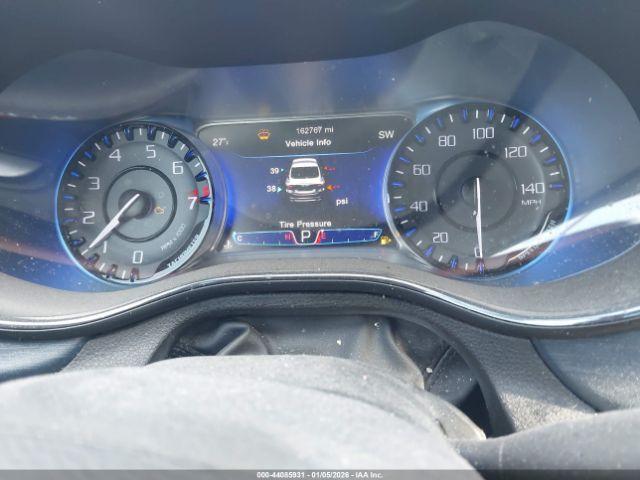 Chrysler 200 S Image 10