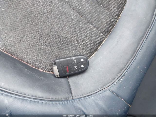 Chrysler 200 S Image 9