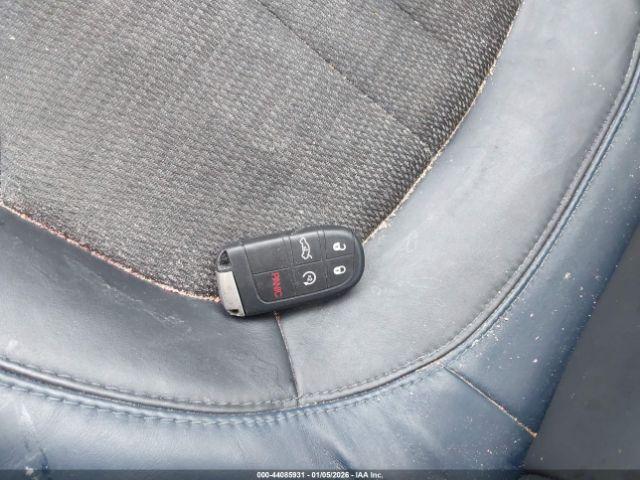 Chrysler 200 S Image 9