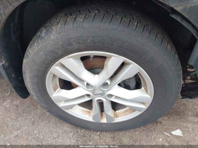 Nissan Rogue Sv Image 12