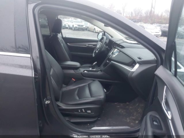 Cadillac XT5 Luxury Image 5