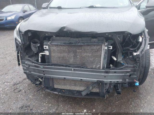 Cadillac XT5 Luxury Image 16