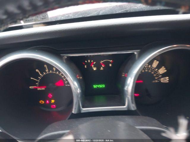 Ford Mustang Image 9