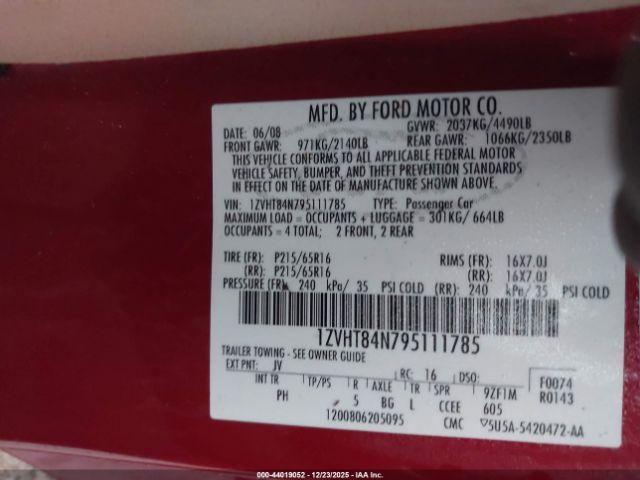 Ford Mustang Image 6