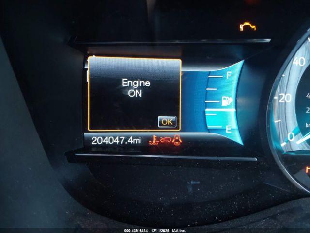 Ford Explorer Xlt Image 16