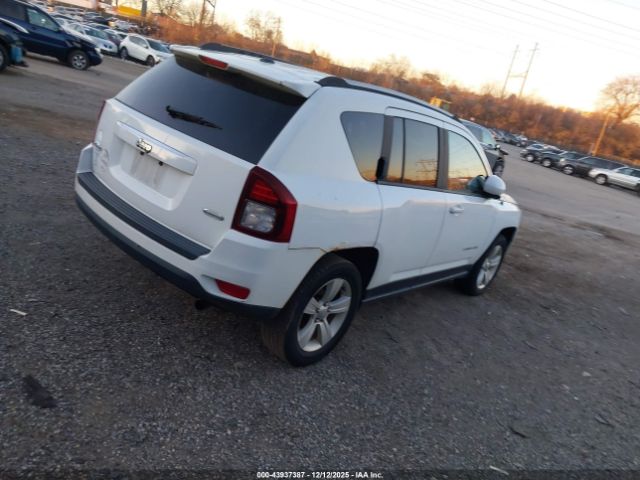 Jeep Compass Latitude 4x4 Image 3