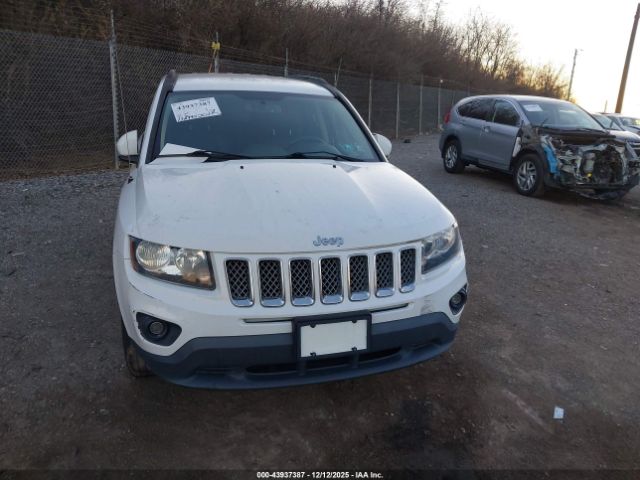Jeep Compass Latitude 4x4 Image 11