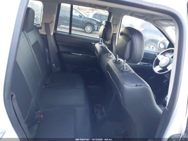 Jeep Compass Latitude 4x4 Image 16
