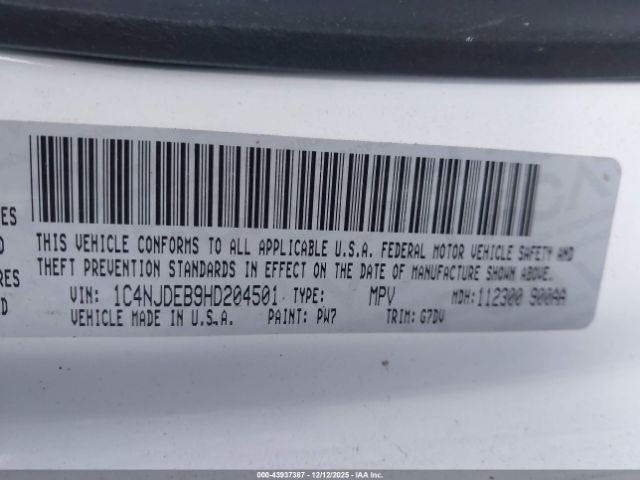 Jeep Compass Latitude 4x4 Image 2