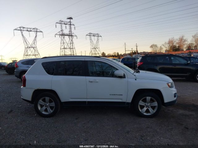 Jeep Compass Latitude 4x4 Image 9