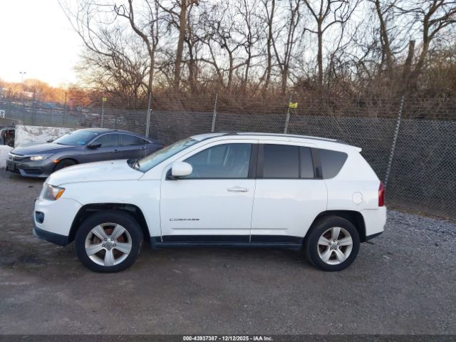 Jeep Compass Latitude 4x4 Image 10