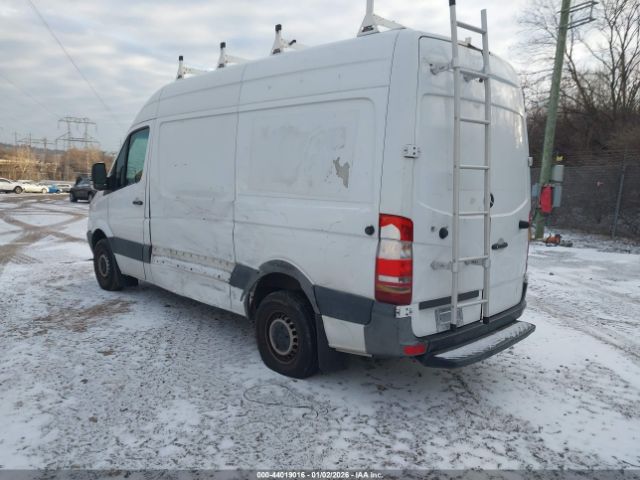 Mercedes-Benz Sprinter 2500 Normal Roof Image 10