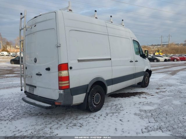 Mercedes-Benz Sprinter 2500 Normal Roof Image 7