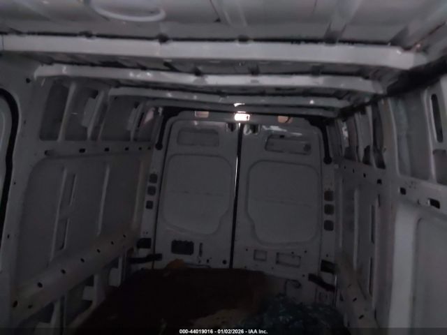 Mercedes-Benz Sprinter 2500 Normal Roof Image 3