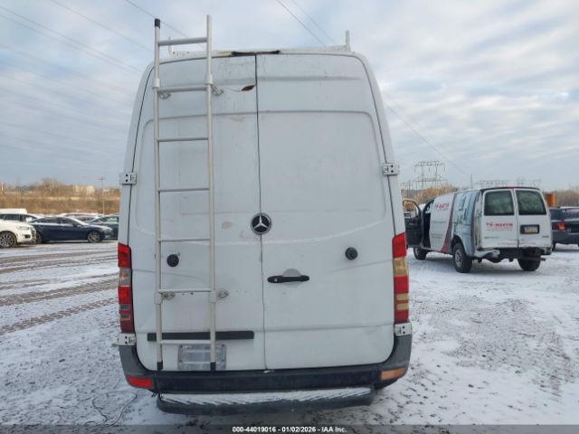 Mercedes-Benz Sprinter 2500 Normal Roof Image 16
