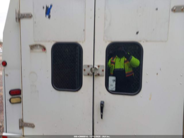 Chevrolet Express Work Van Image 13