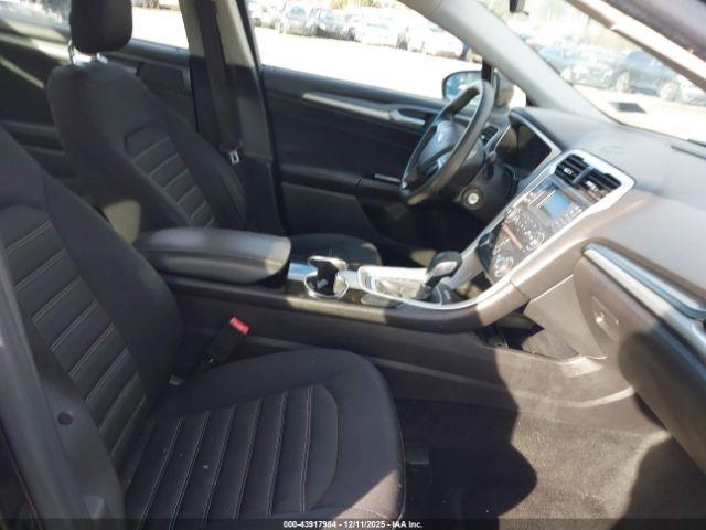 Ford Fusion Se Image 4