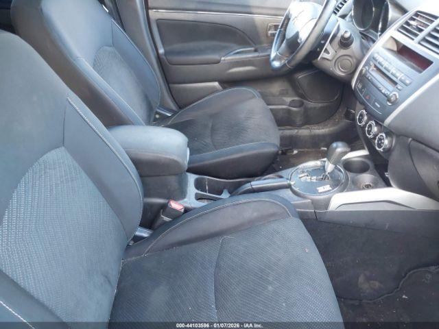 Mitsubishi Outlander Le Image 7