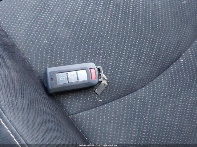 Mitsubishi Outlander Le Image 11