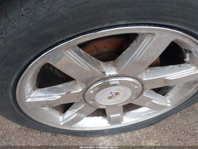 Cadillac Escalade Standard Image 6