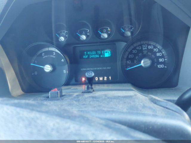 Ford F-250 Xl Image 13