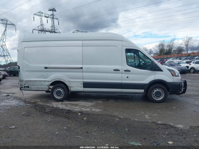 Ford Transit Image 15