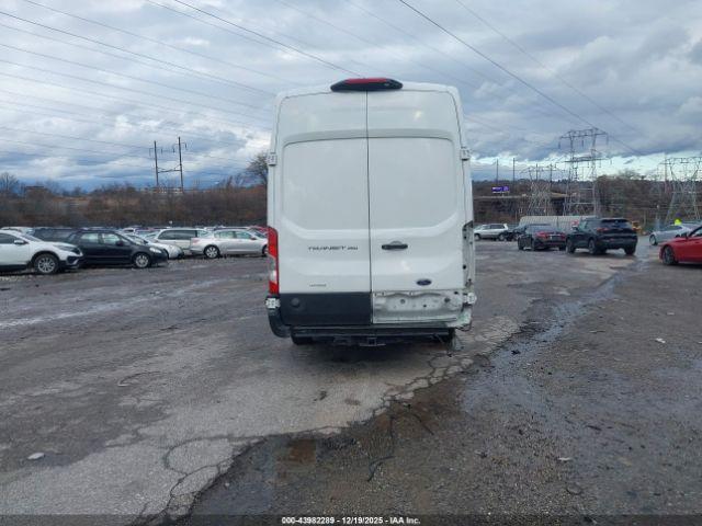 Ford Transit Image 2