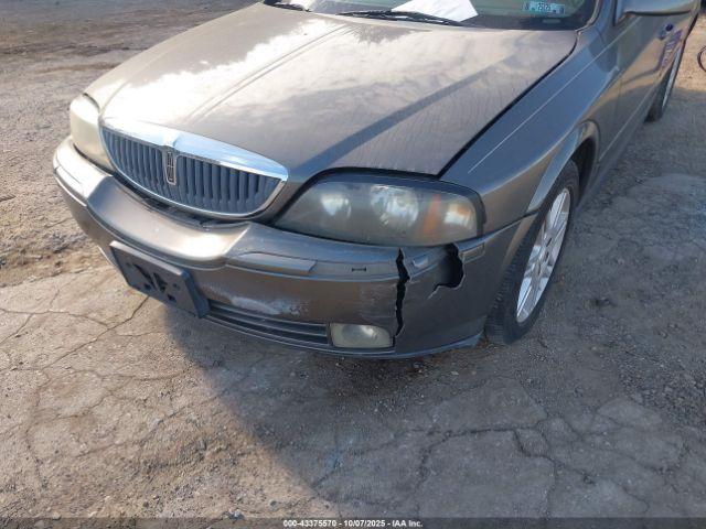 Lincoln LS V8 Image 10
