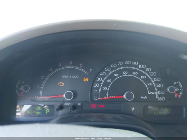 Lincoln LS V8 Image 13