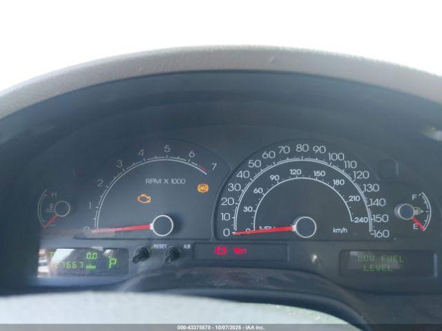 Lincoln LS V8 Image 13