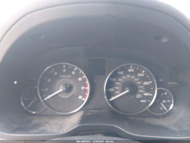 Subaru Legacy 2.5i Image 8