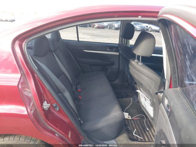 Subaru Legacy 2.5i Image 6