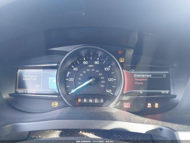 Ford Explorer Xlt Image 8