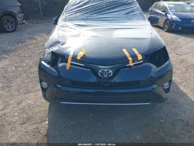 Toyota RAV4 Limited Image 13