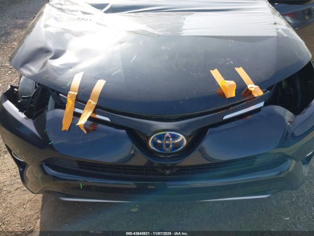 Toyota RAV4 Limited Image 14