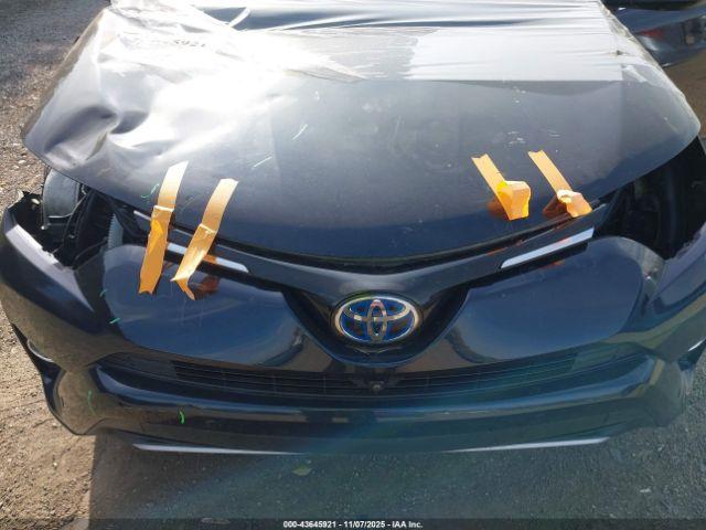 Toyota RAV4 Limited Image 14