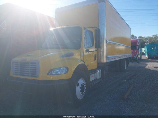 Freightliner M2 106 Image 12