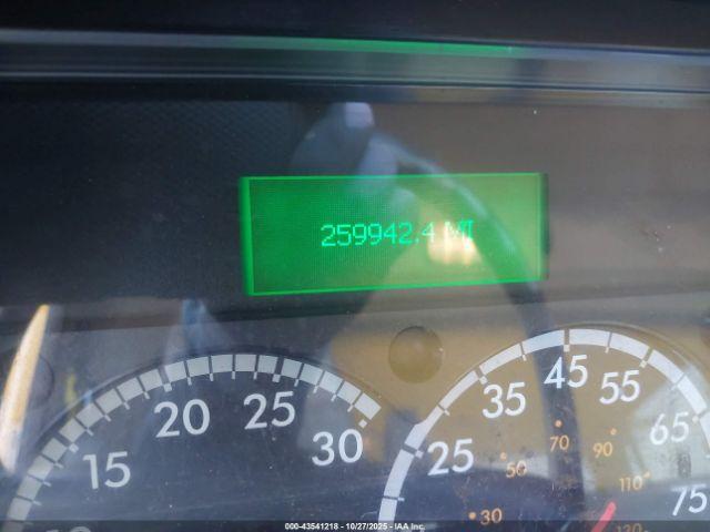 Freightliner M2 106 Image 15