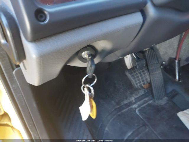 Freightliner M2 106 Image 9