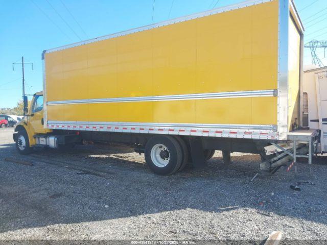 Freightliner M2 106 Image 4