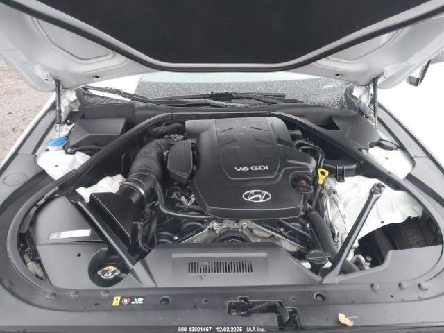 Hyundai Genesis 3.8 Image 6